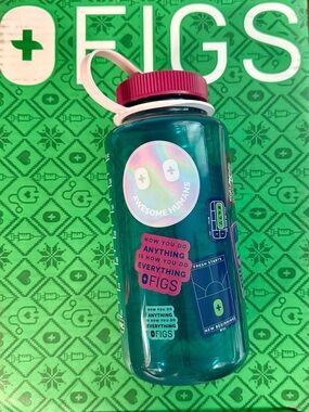 Figs 💯 Awesome Water Bottle with Pink Screw Cap